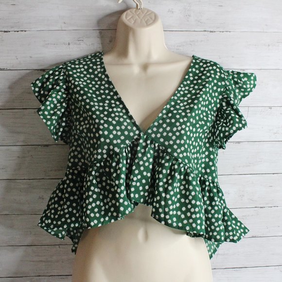 SHEIN Tops - Shein Women's Ruffle Crop Top Size M Green White Daisy Floral